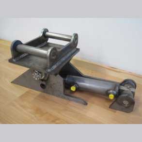 Tiltbj�lke til montering p� redskab